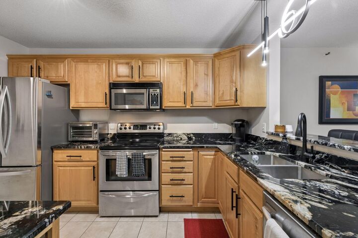 Property Photo: 7605 Edinborough Way 6117 MN 55435
