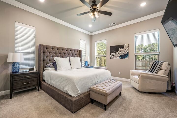 Property Photo:  2911 14th Street  AR 72758 
