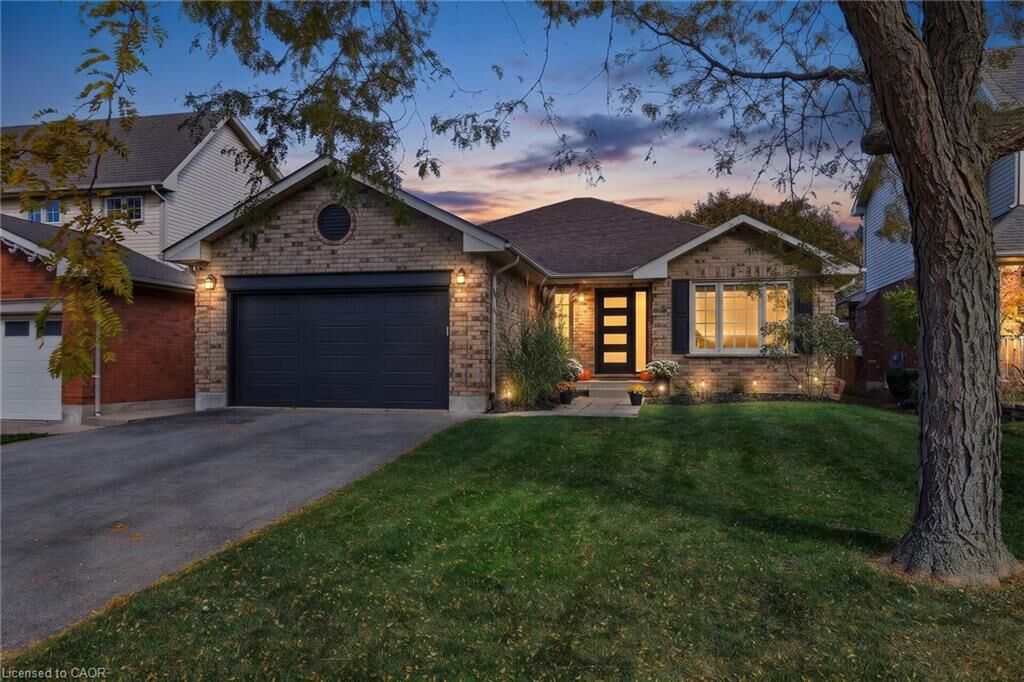 Property Photo:  223 Stagecoach Drive  ON L0R 1W0 
