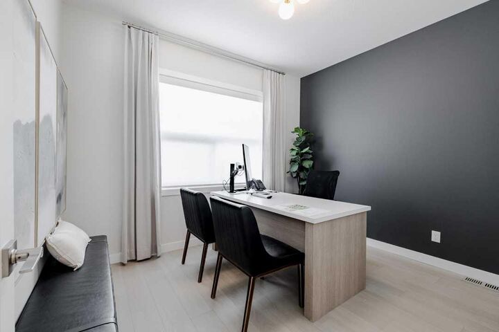 Property Photo:  1373 Apine Avenue SW  AB T2Y 1J6 