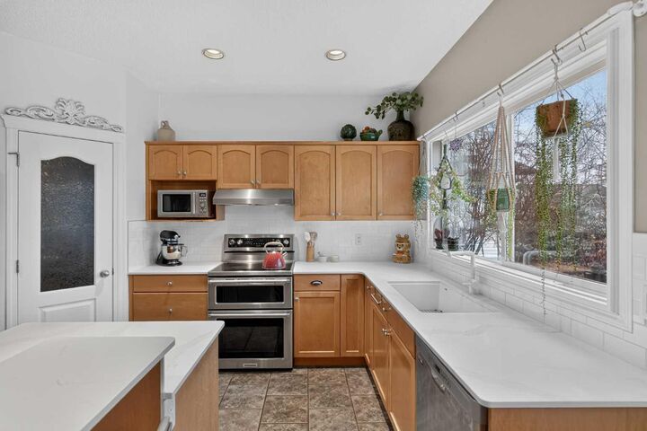Property Photo:  110 Lakeview Shores  AB T1X 1H1 