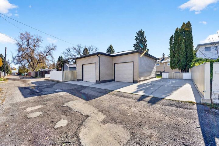 Property Photo: 2409 14 Avenue S AB T1K 0V8