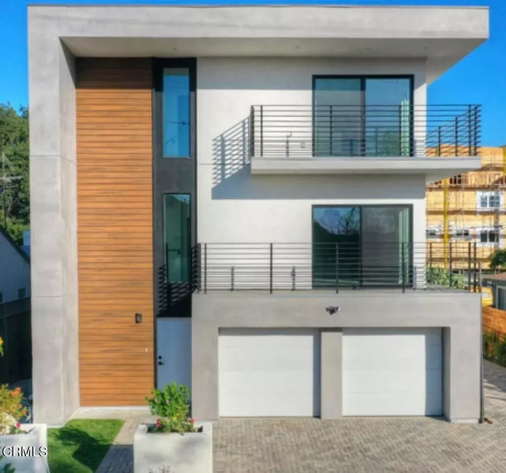 Property Photo:  5628 Auckland Avenue  CA 91601 