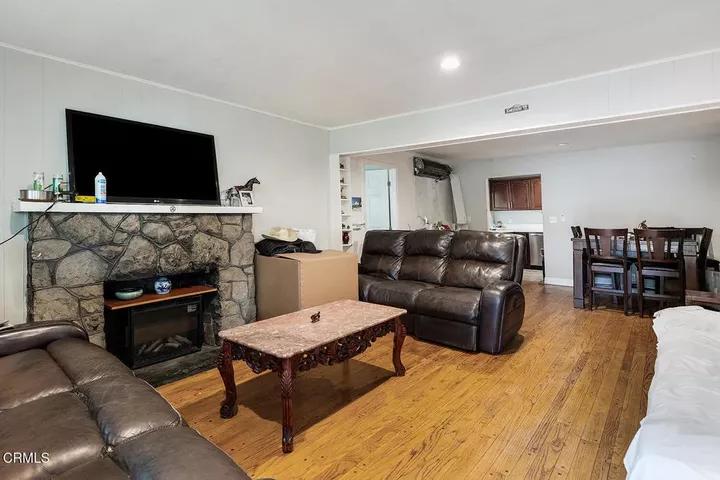 Property Photo:  2824 Montrose Avenue  CA 91214 