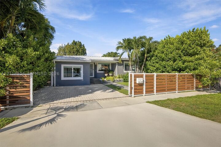 Property Photo:  3035 SW 20th St  FL 33145 