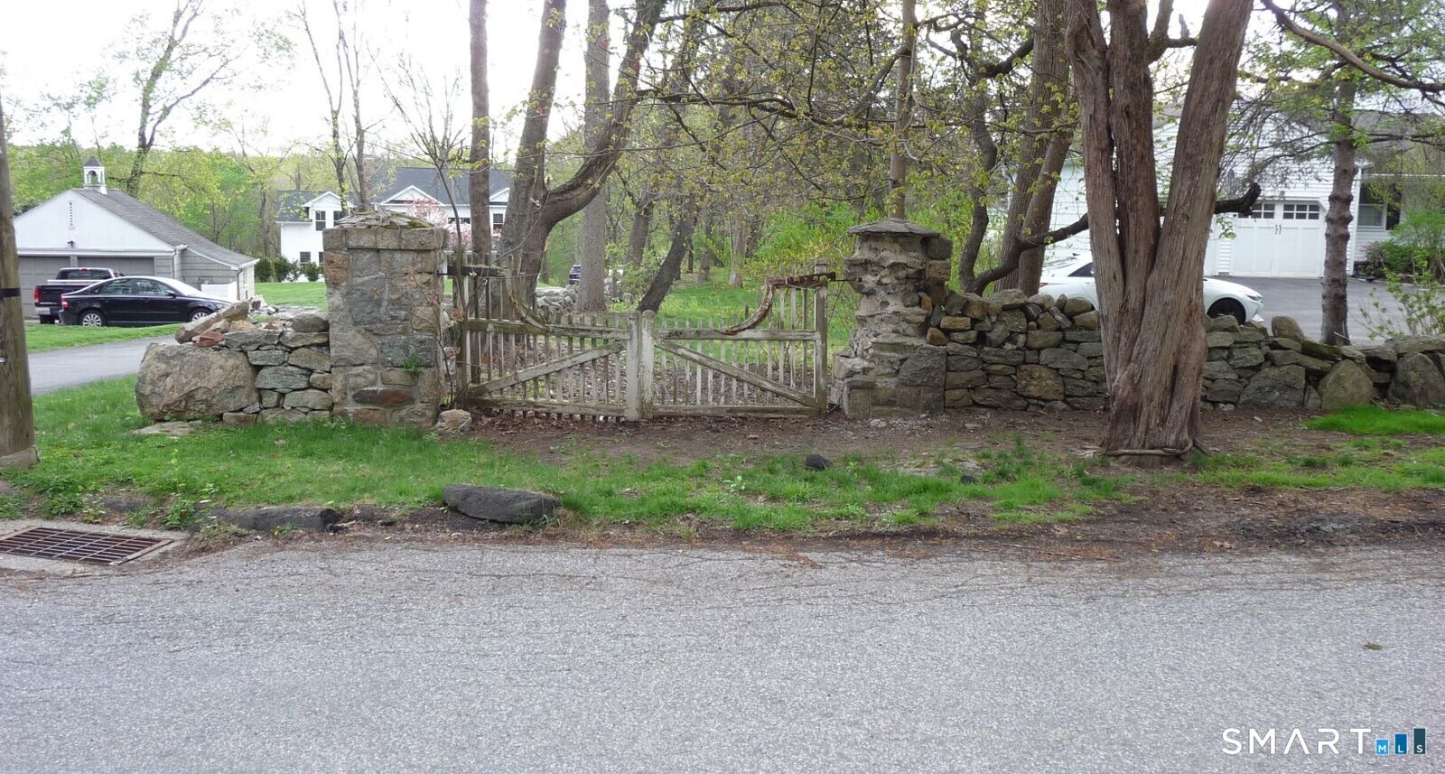 Property Photo: 67 Briarwood Lane CT 06904