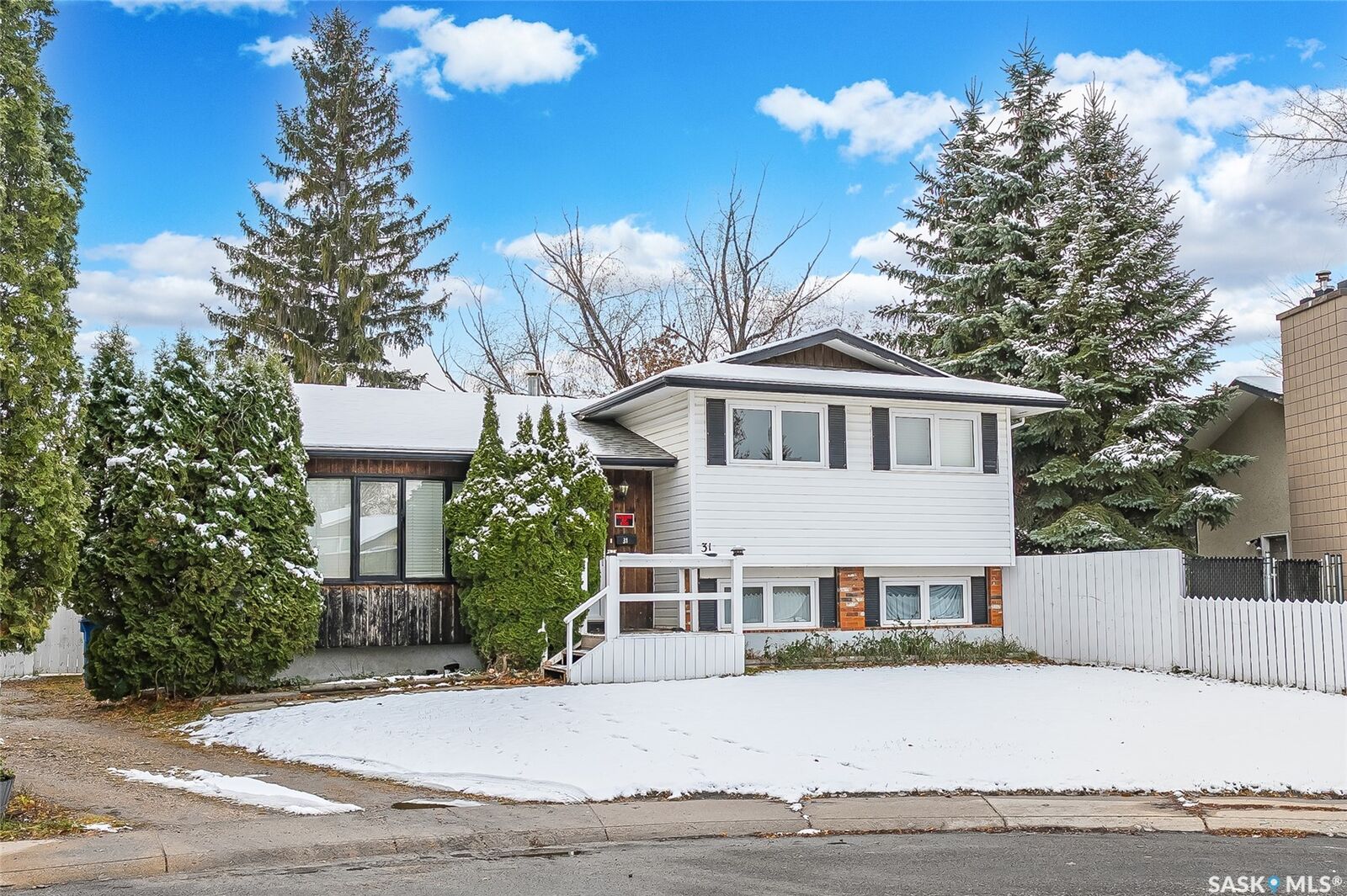Property Photo: 31 Bushe Place SK S7M 4J6