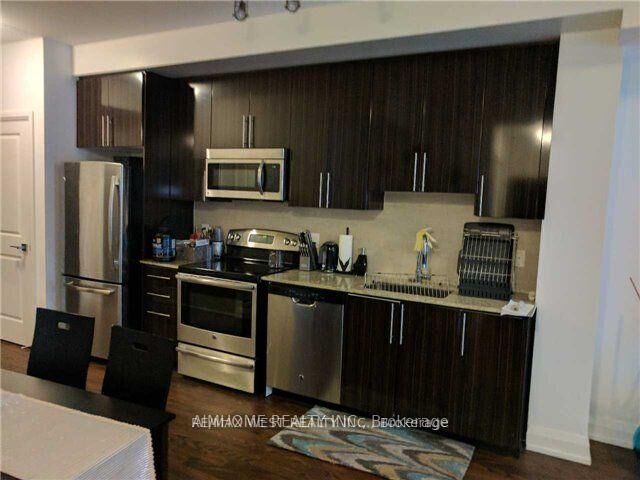 Property Photo:  7171 Yonge Street 505  ON L3T 0C5 