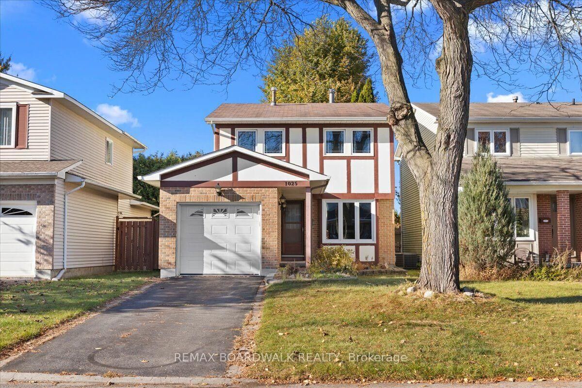 Property Photo: 1025 Arrowhead Place ON K1C 2S5