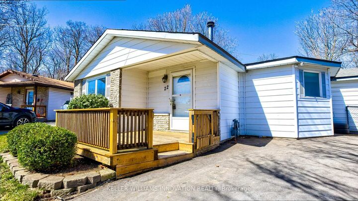 Property Photo:  22 Blackhorne Crescent  ON N2E 1T1 