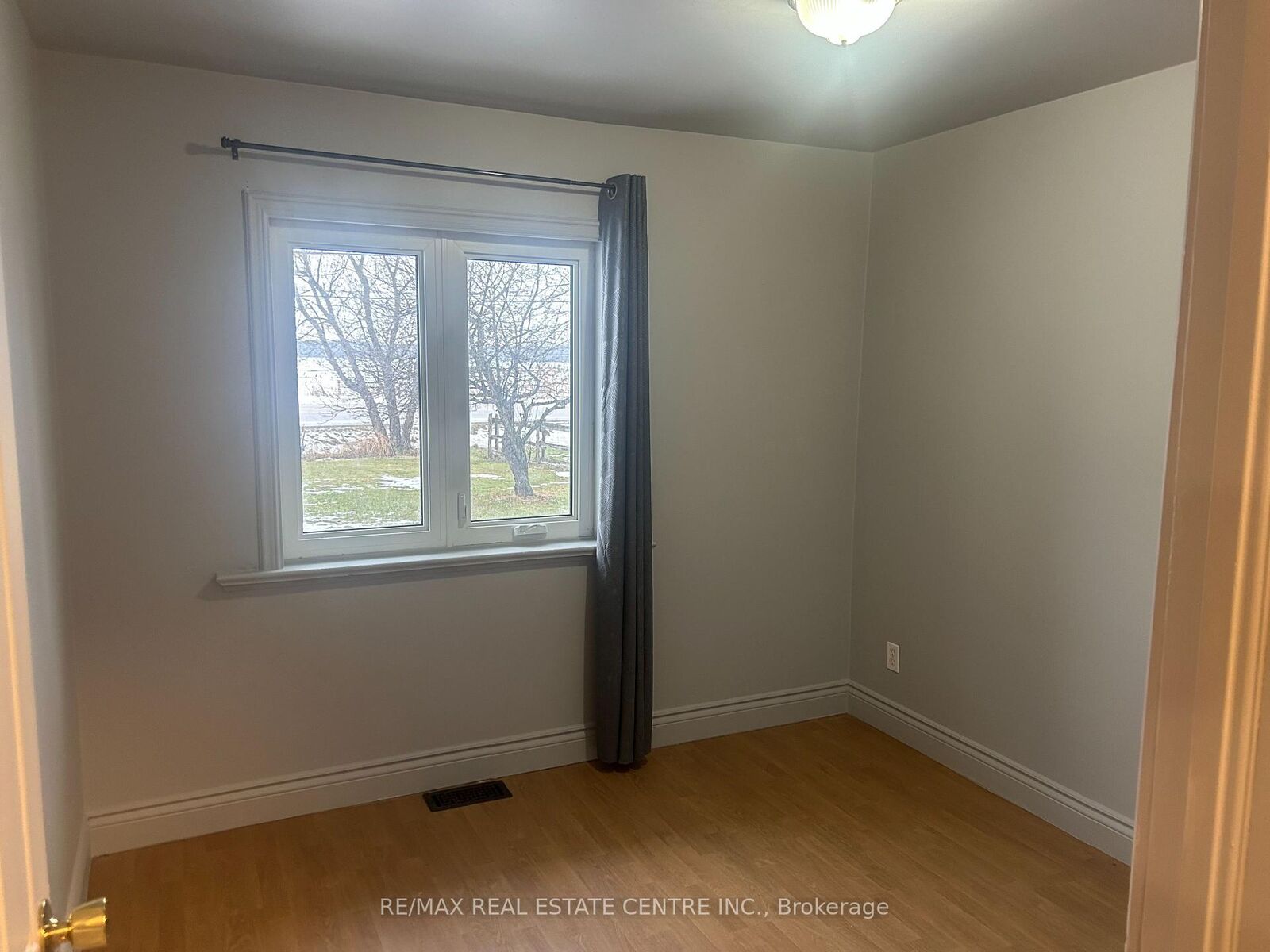 Property Photo: 289 King Street N ON L9R 1N3