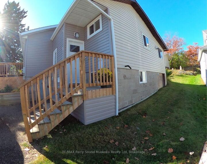 Property Photo: 5 Melissa Street ON P2A 2R4