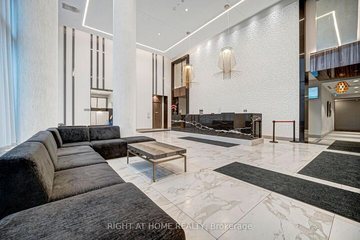Property Photo: 38 Forest Manor Road 405 ON M2J 0H4