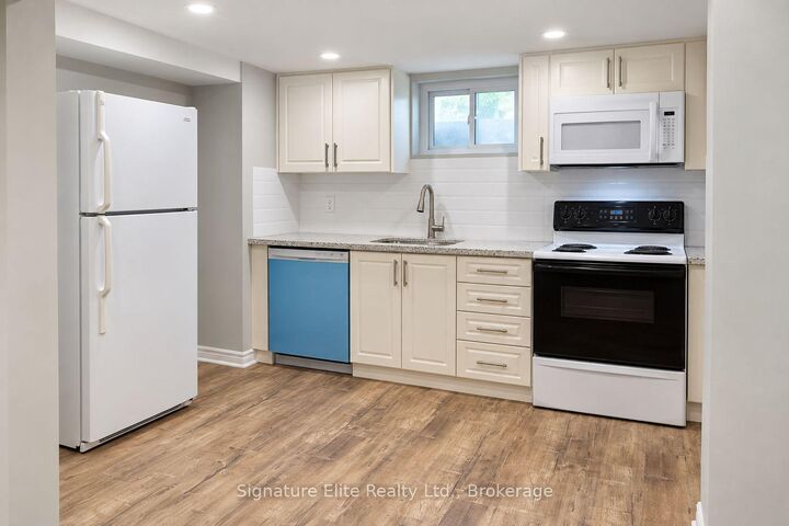 Property Photo: 1002 Henry Street ON L1N 5E5