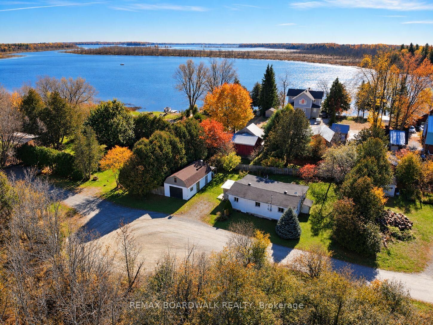 Property Photo:  205 Innisville Isabella Street  ON K7C 4K9 