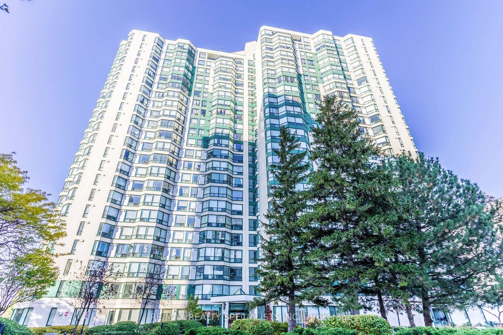 Property Photo:  4470 Tucana Court 605  ON L5R 3K8 