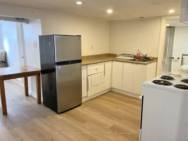 Property Photo:  255 Wallace Avenue S Lower  ON N0A 1L0 