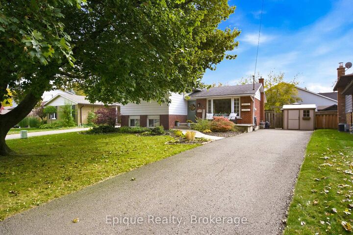 Property Photo:  34 Centennial Drive  ON L2N 6A4 