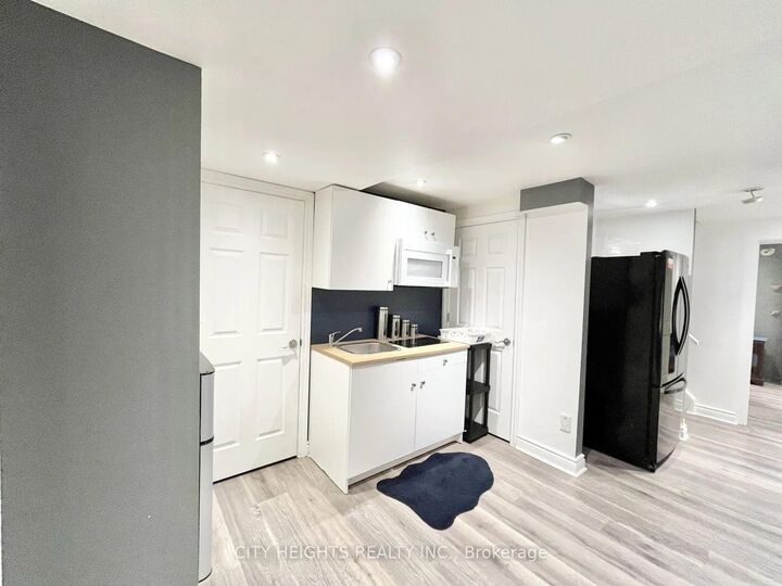 Property Photo: 1535 Croft Avenue Lower ON L9T 5K7