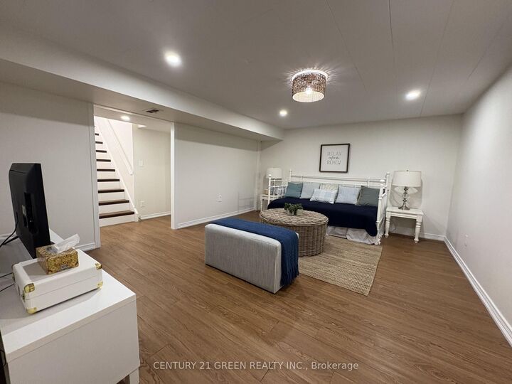 Property Photo:  6558 Huggins Street Bsmt  ON L2J 1H4 