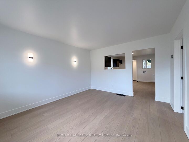 Property Photo:  1206-1208 Easton Avenue  ON K6H 1X4 