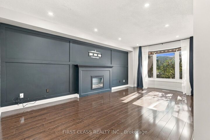 Property Photo:  91 Cheviot Crescent  ON L6Z 4G6 