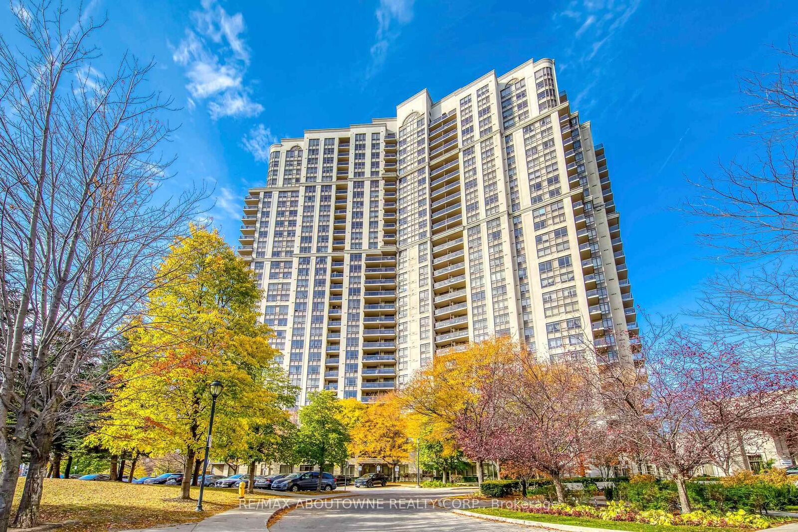 Property Photo: 710 Humberwood Boulevard 602 ON M9W 7J5