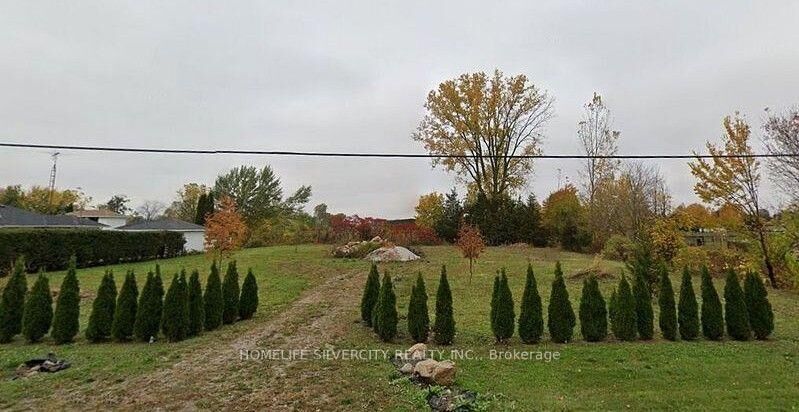 Property Photo:  927 McNaughton Avenue E  ON N7L 0E3 