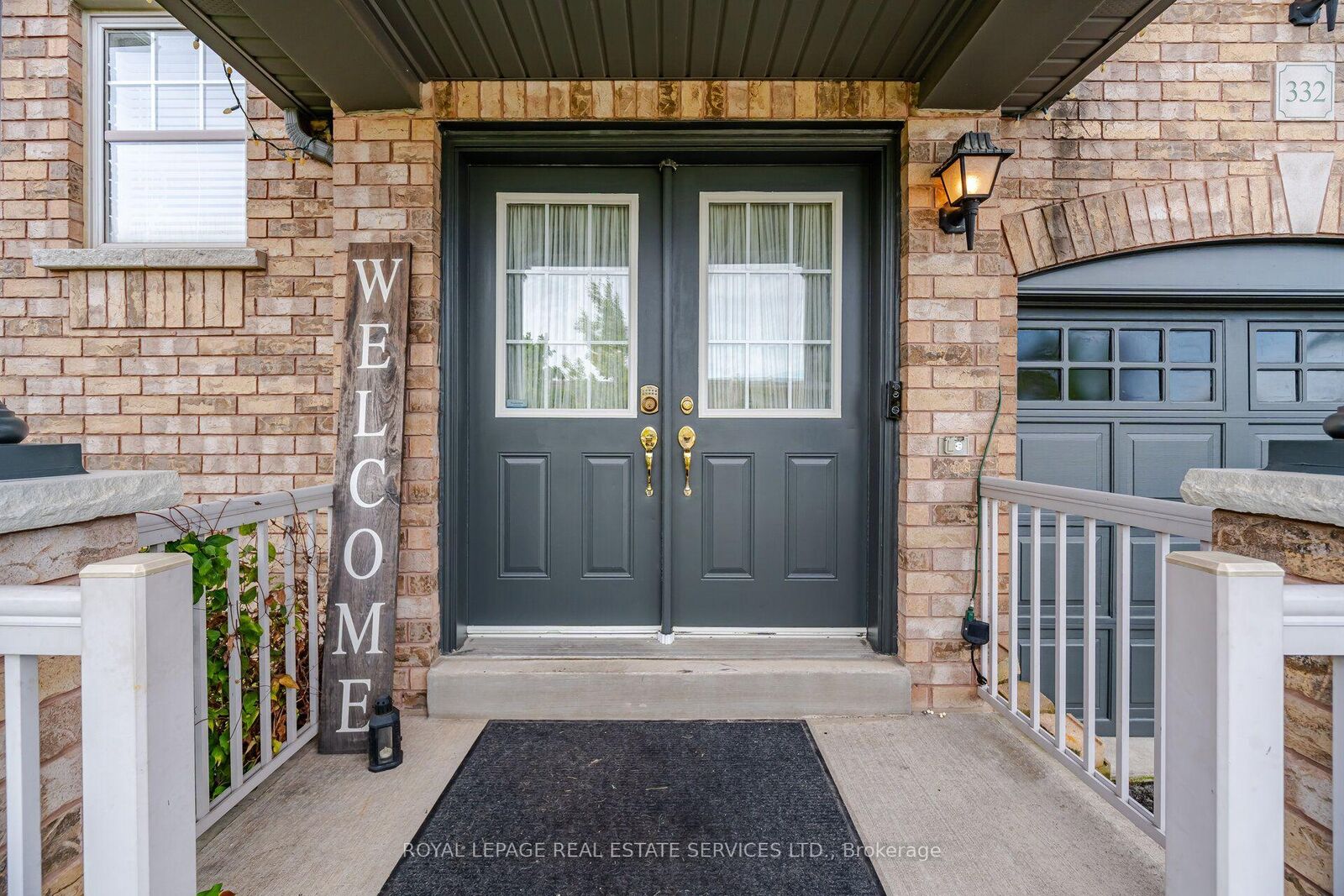Property Photo:  332 Duncan Lane N  ON L9T 7A6 