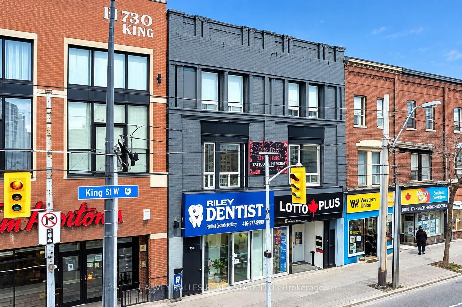 Property Photo:  1476 Queen Street W A1  ON M6K 1M4 