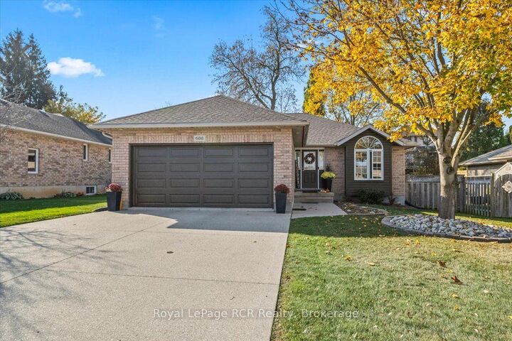 Property Photo:  688 22nd Avenue  ON N4N 3W8 