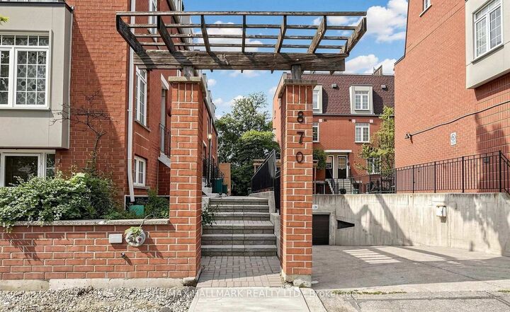 Property Photo:  870 Jane Street 106  ON M6N 4C2 
