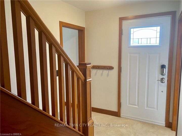 Property Photo:  8 Sterling Street  ON N3T 4B1 