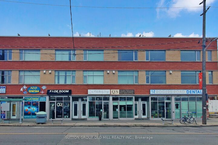 Property Photo: 473 Rogers Road 7 ON M6M 0B3