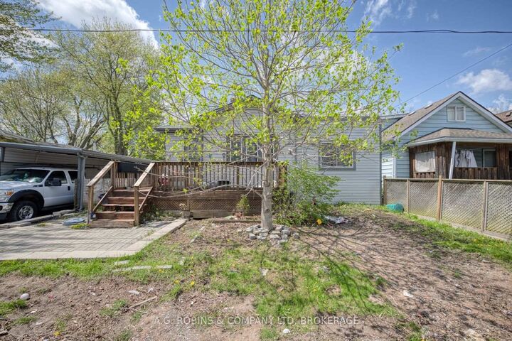 Property Photo:  13 Patricia Avenue  ON L3C 1E7 