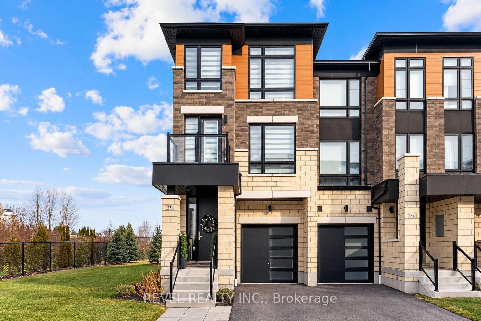 Property Photo:  25 Lake Trail Way  ON L1M 0M3 