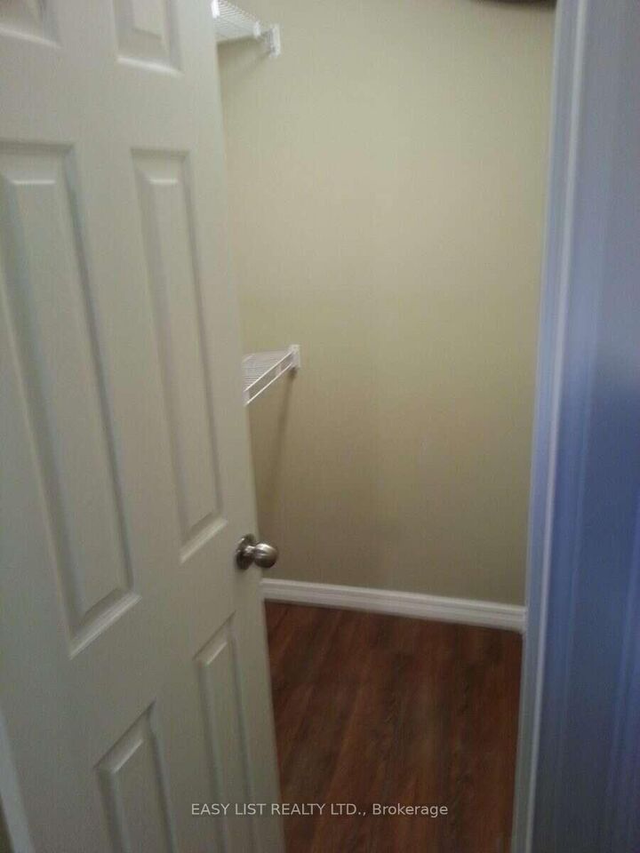Property Photo:  2 Inglis Avenue  ON L1E 2A8 
