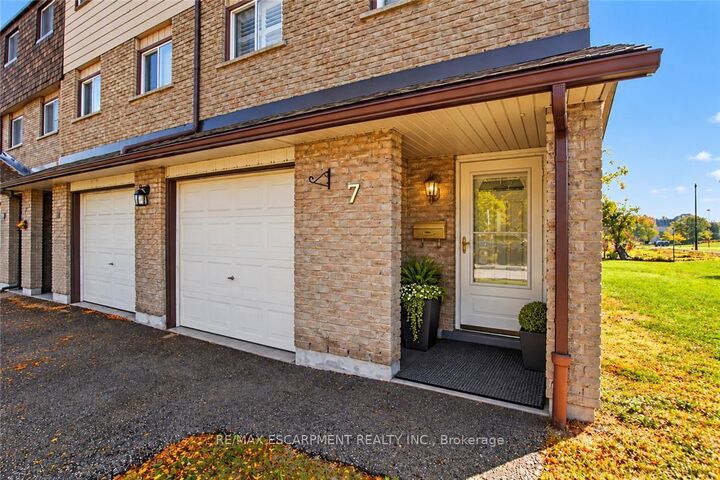 Property Photo:  1455 Garth Street 7  ON L9B 1T4 