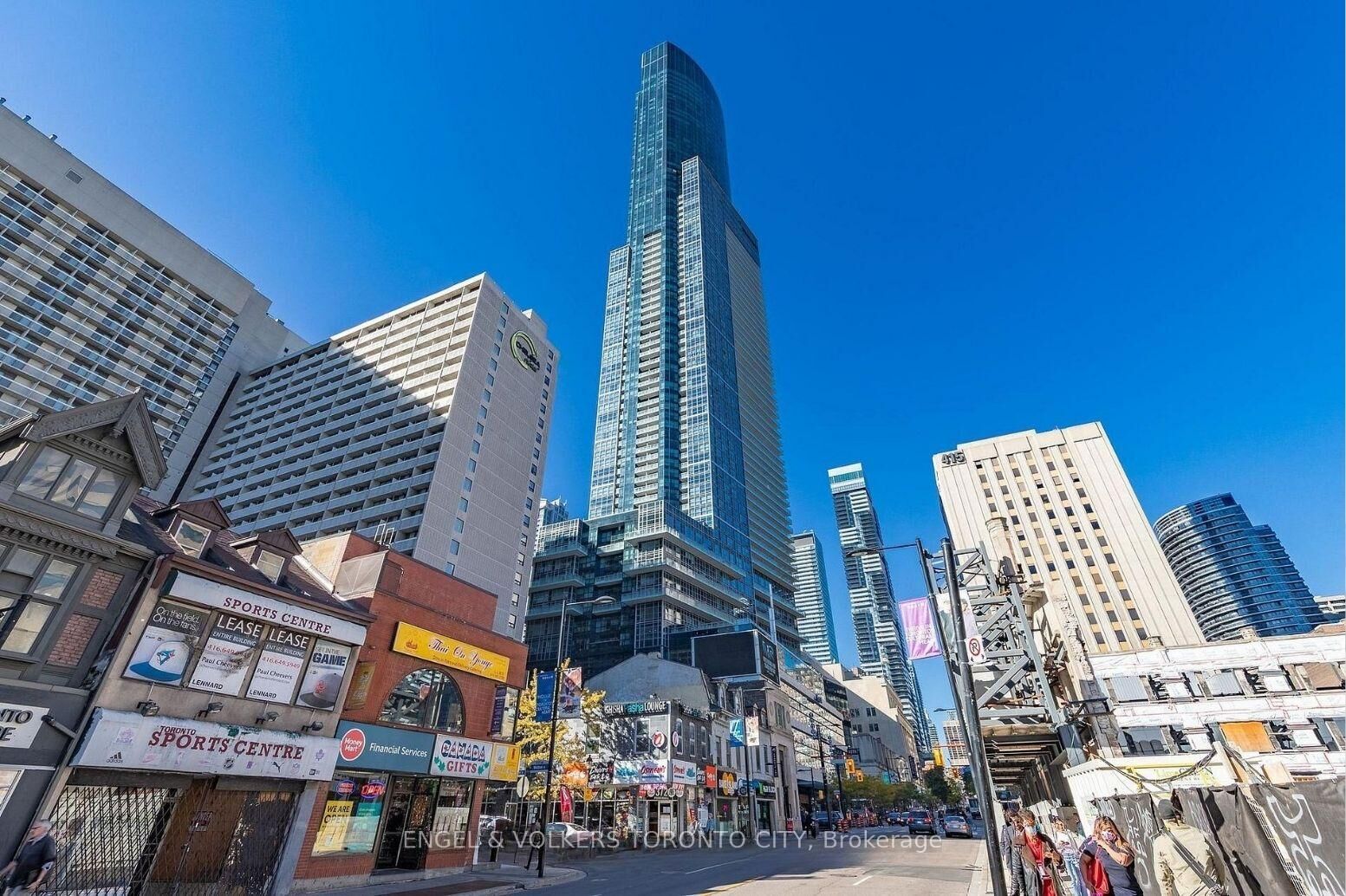 Property Photo:  386 Yonge Street 1703  ON M5B 0A5 