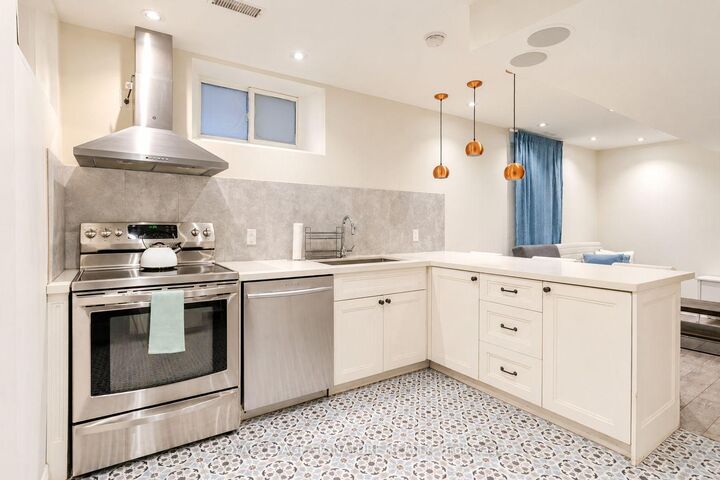 Property Photo: 50 Euclid Avenue Lower ON M6J 2J6