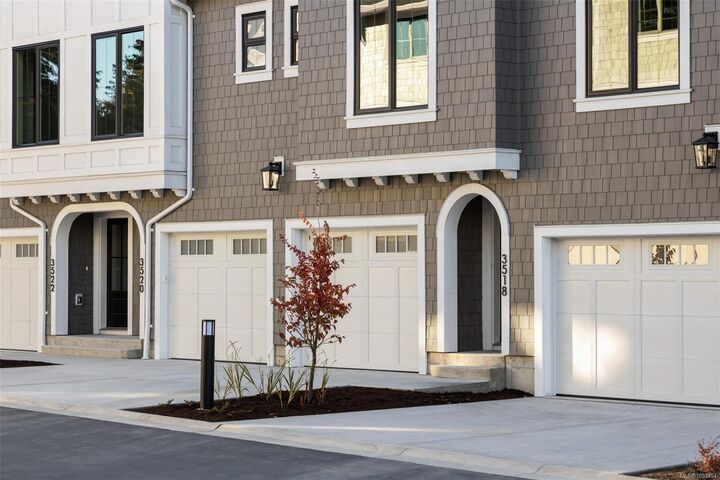Property Photo:  3522 Greystone Close  BC V9C 3X2 