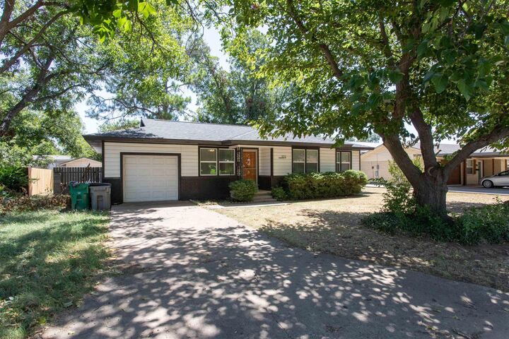 Property Photo:  203 Mimosa Drive  TX 76354 