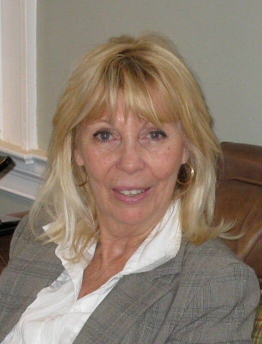 Peggie Gilbert, Real Estate Broker in Dover, PEGGY CARTER TEAM