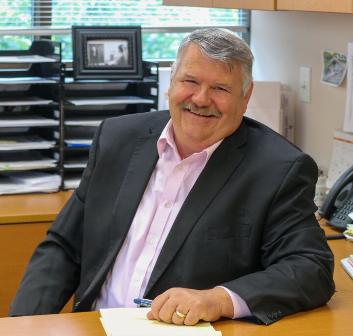 Henry Londo, Associate Real Estate Broker in Janesville, Affiliated