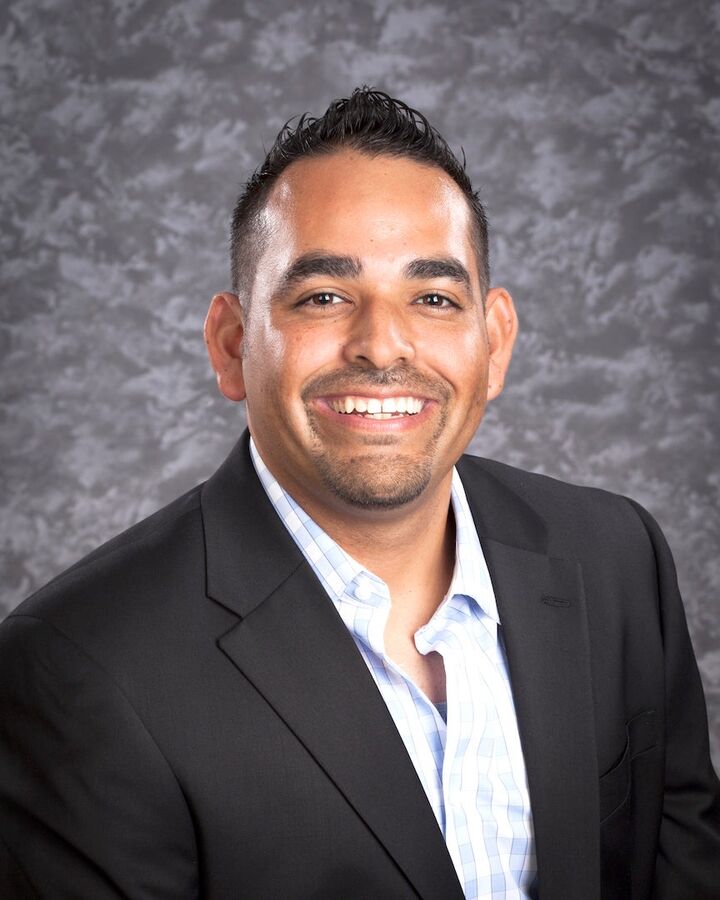 Jorge Bernal, Real Estate Salesperson in Oxnard, Masters