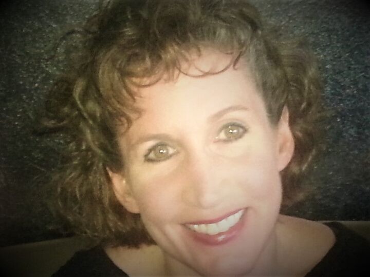 Peggy Billeck,  in Schererville, Circle