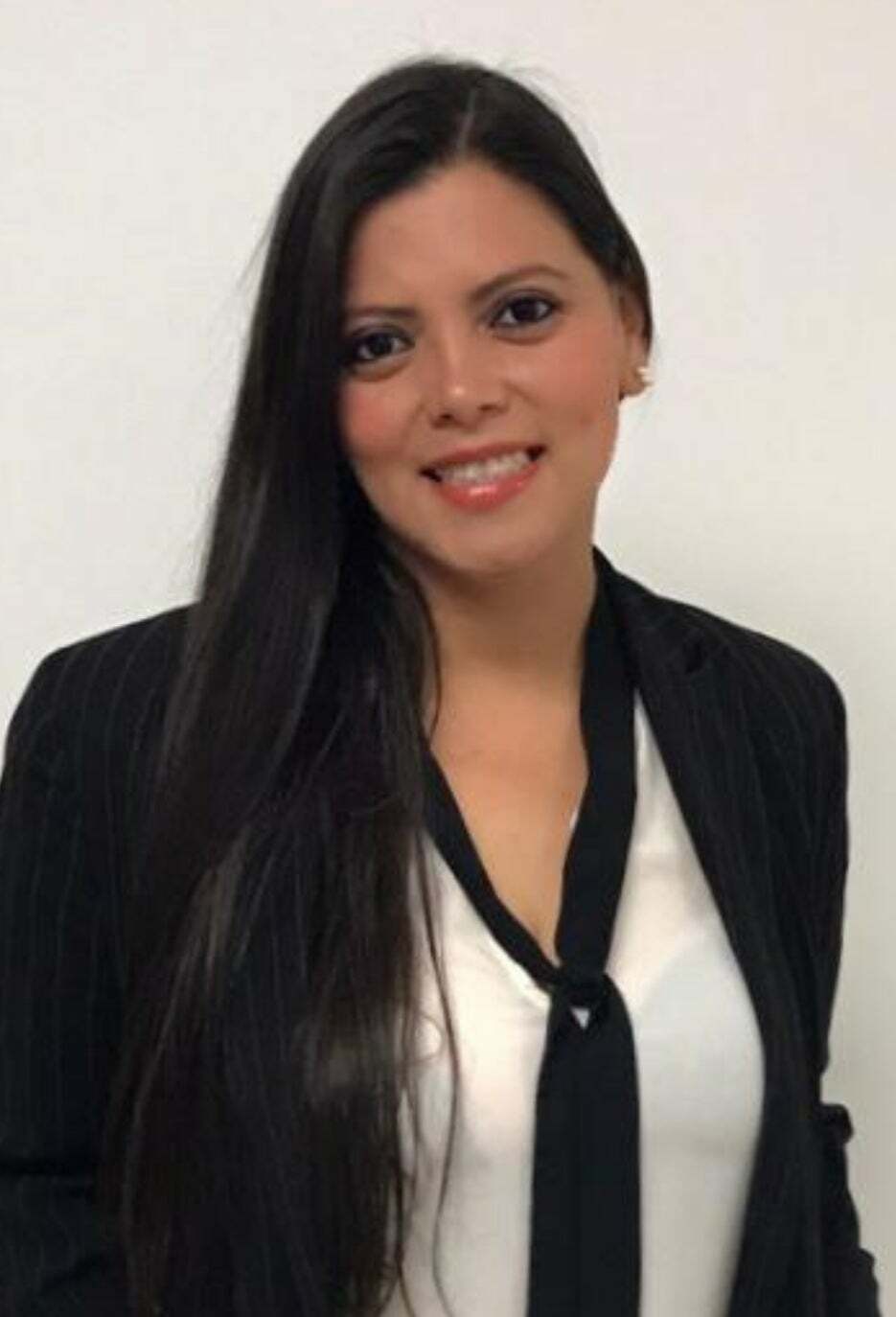 Fabiola Saravia, Real Estate Salesperson in Miami, World Connection