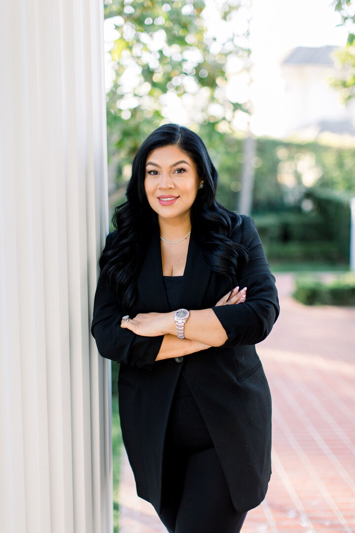 Mary Azizi Westlake Village Pinnacle Estate Properties