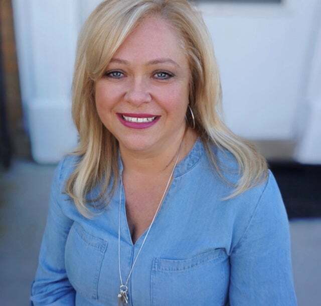 Bernadette Archibald, Associate Real Estate Broker in Chicago, Circle