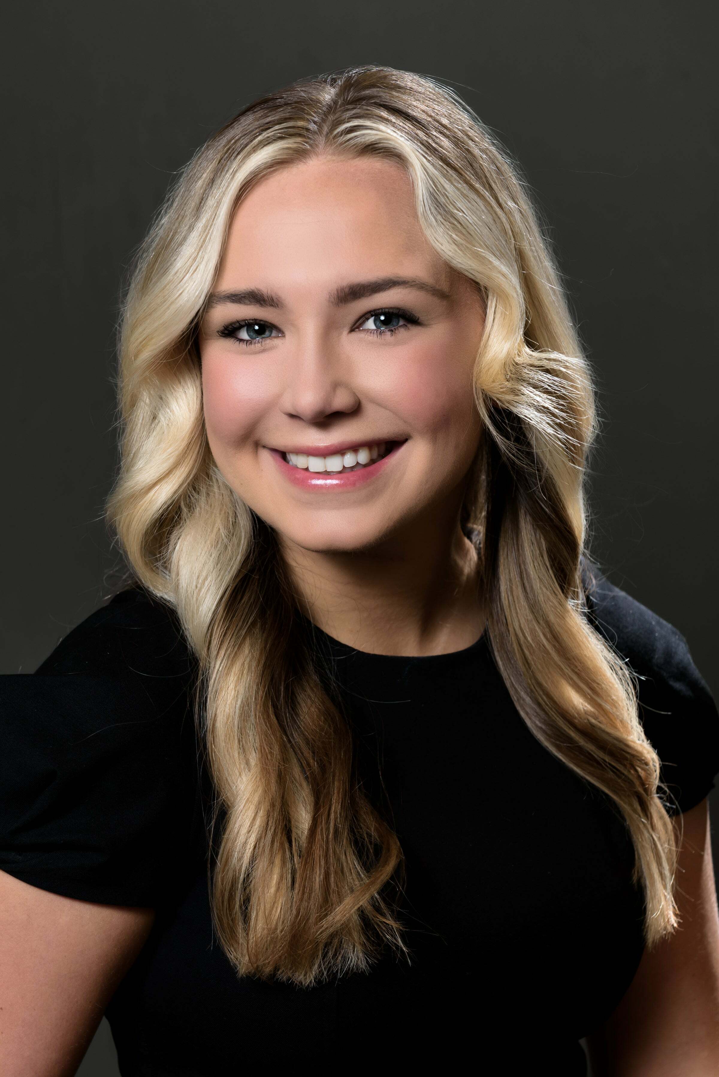 Olivia Sanders, Real Estate Broker in Indianapolis, Scheetz